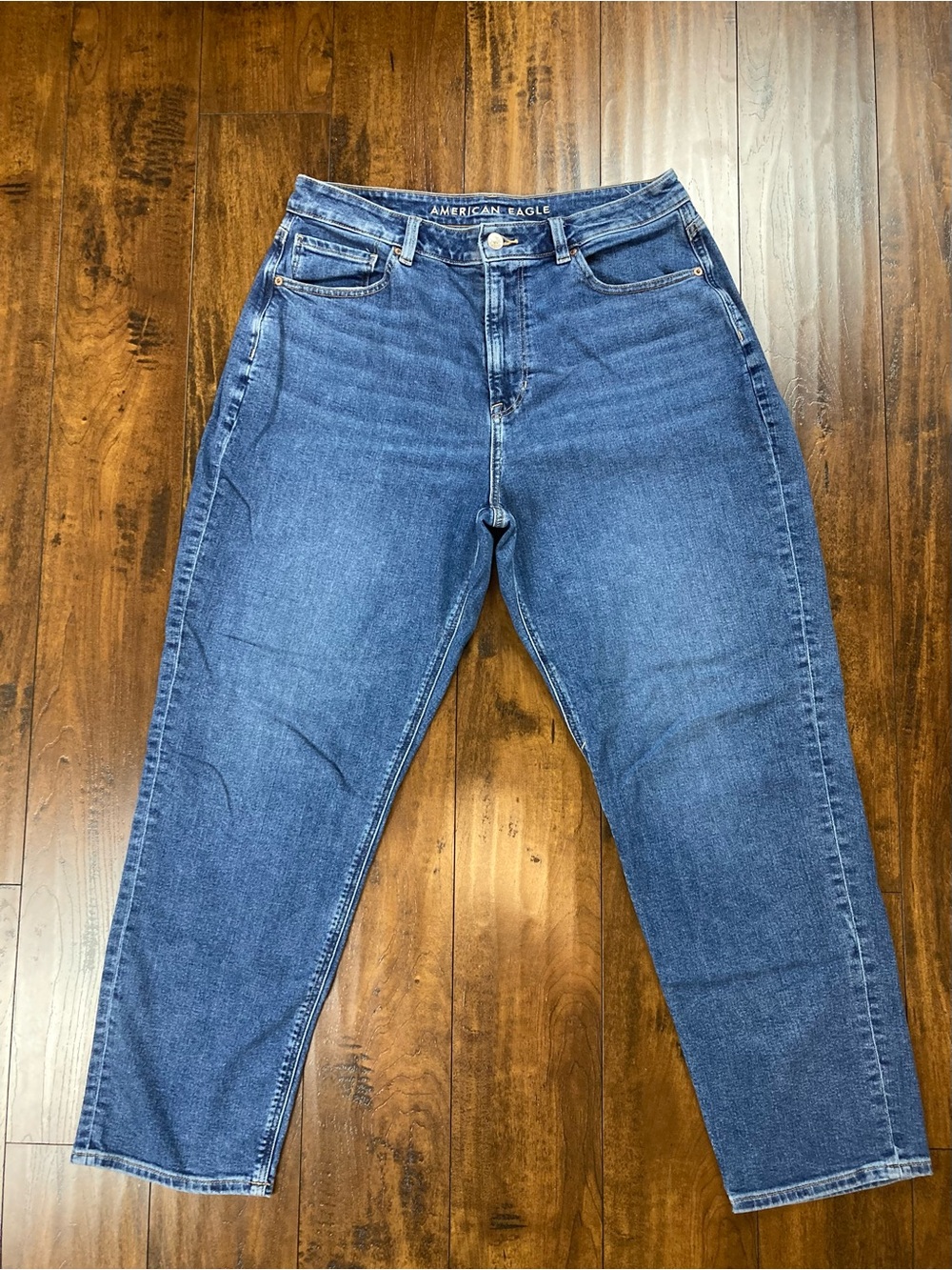 AMERICAN EAGLE Women’s Mom Jeans Stretch Medium Wash High Rise Size 12 Long